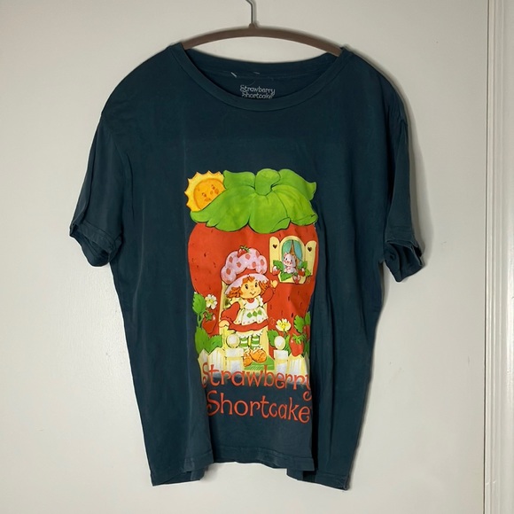 strawberry shortcake Tops - NWOT Strawberry Shortcake Tshirt